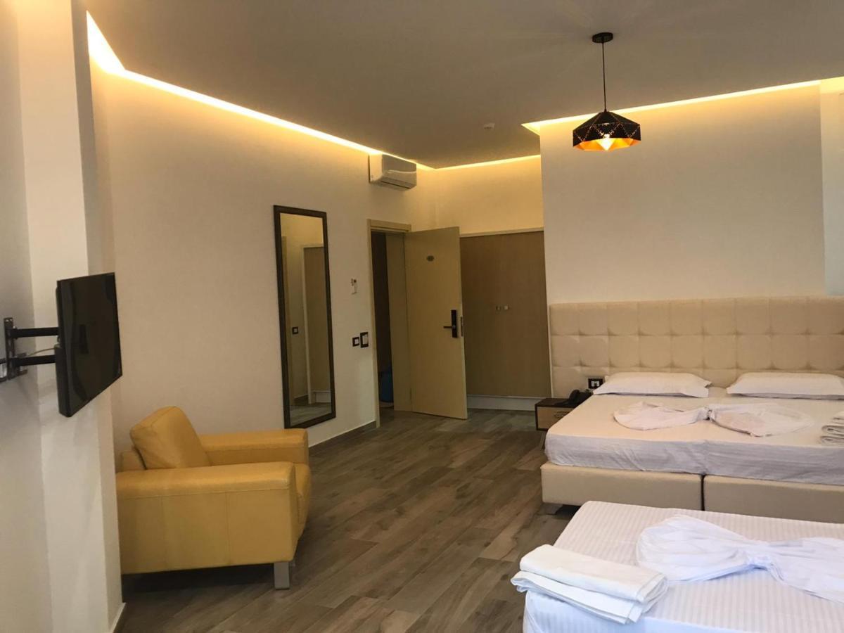Mille Amici Hotel Shëngjin エクステリア 写真