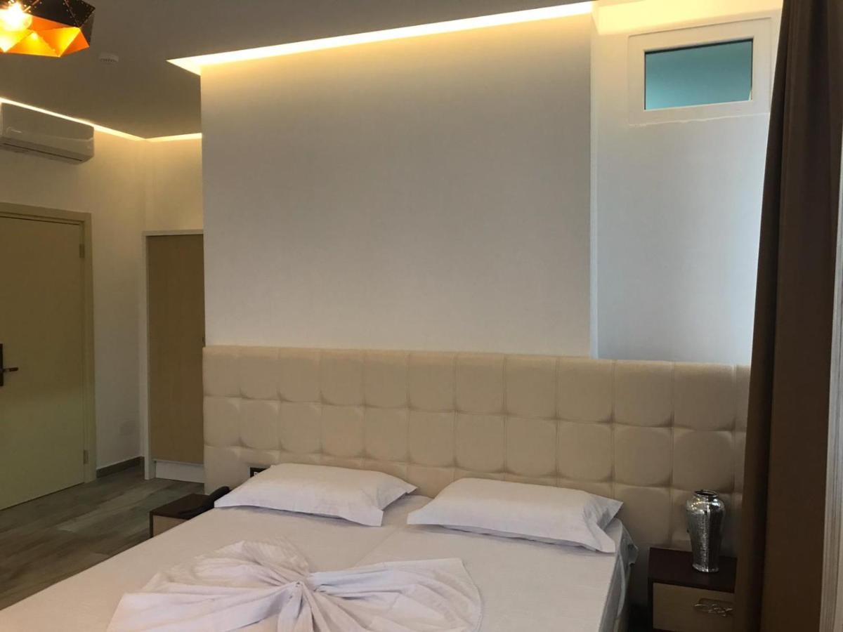 Mille Amici Hotel Shëngjin エクステリア 写真