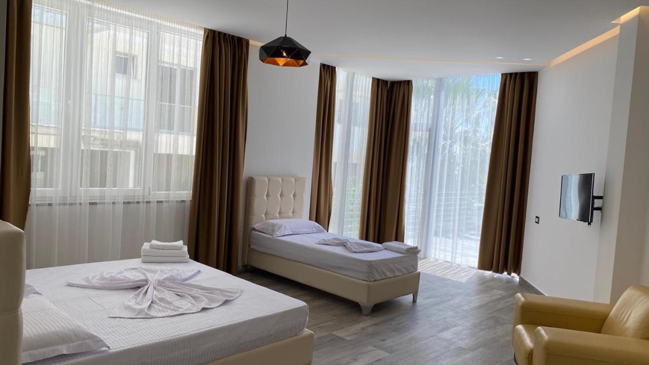Mille Amici Hotel Shëngjin エクステリア 写真