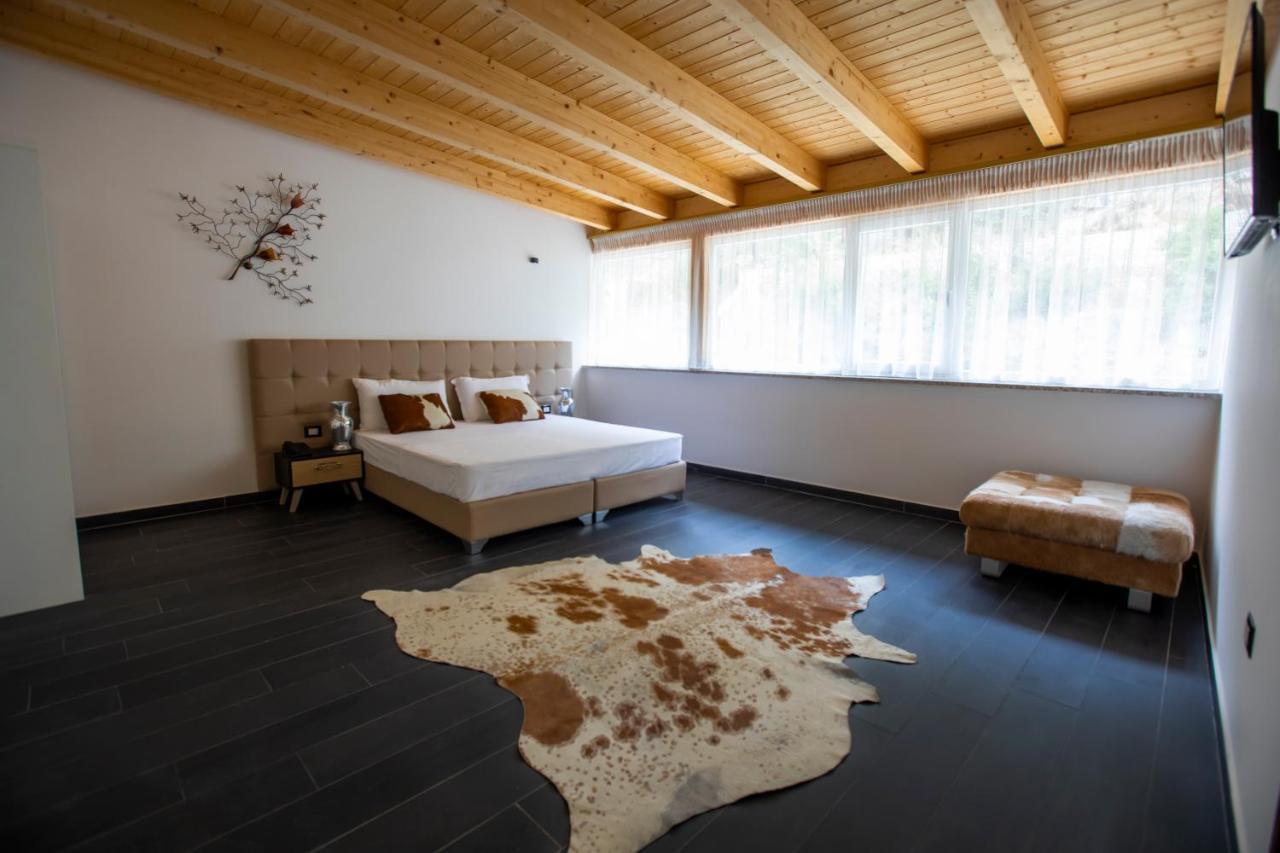 Mille Amici Hotel Shëngjin エクステリア 写真